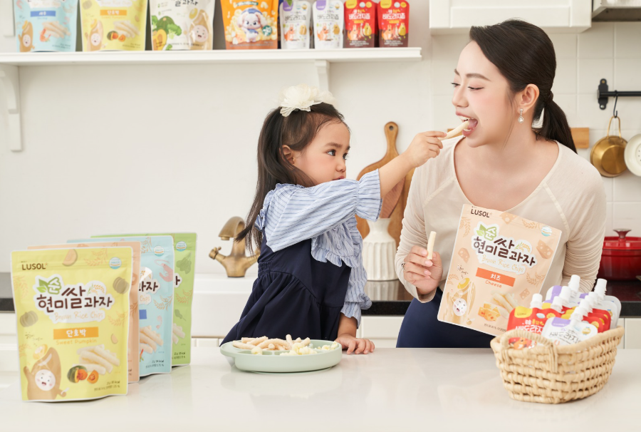 Minh họa tư vấn sản phẩm, livestream và gặp gỡ cộng đồng mẹ và bé Aladdin Vina